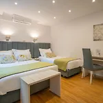 Dinya 3* Лиссабон