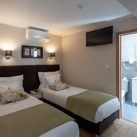 Dinya 3* Lizbona