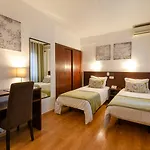 Dinya Lisbon