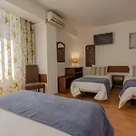 Dinya Lisbon