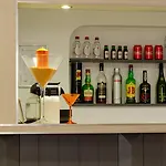 Dinya Lisbon
