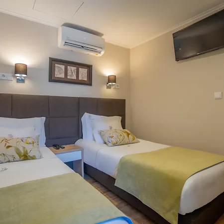 Dinya 3* Lisbona